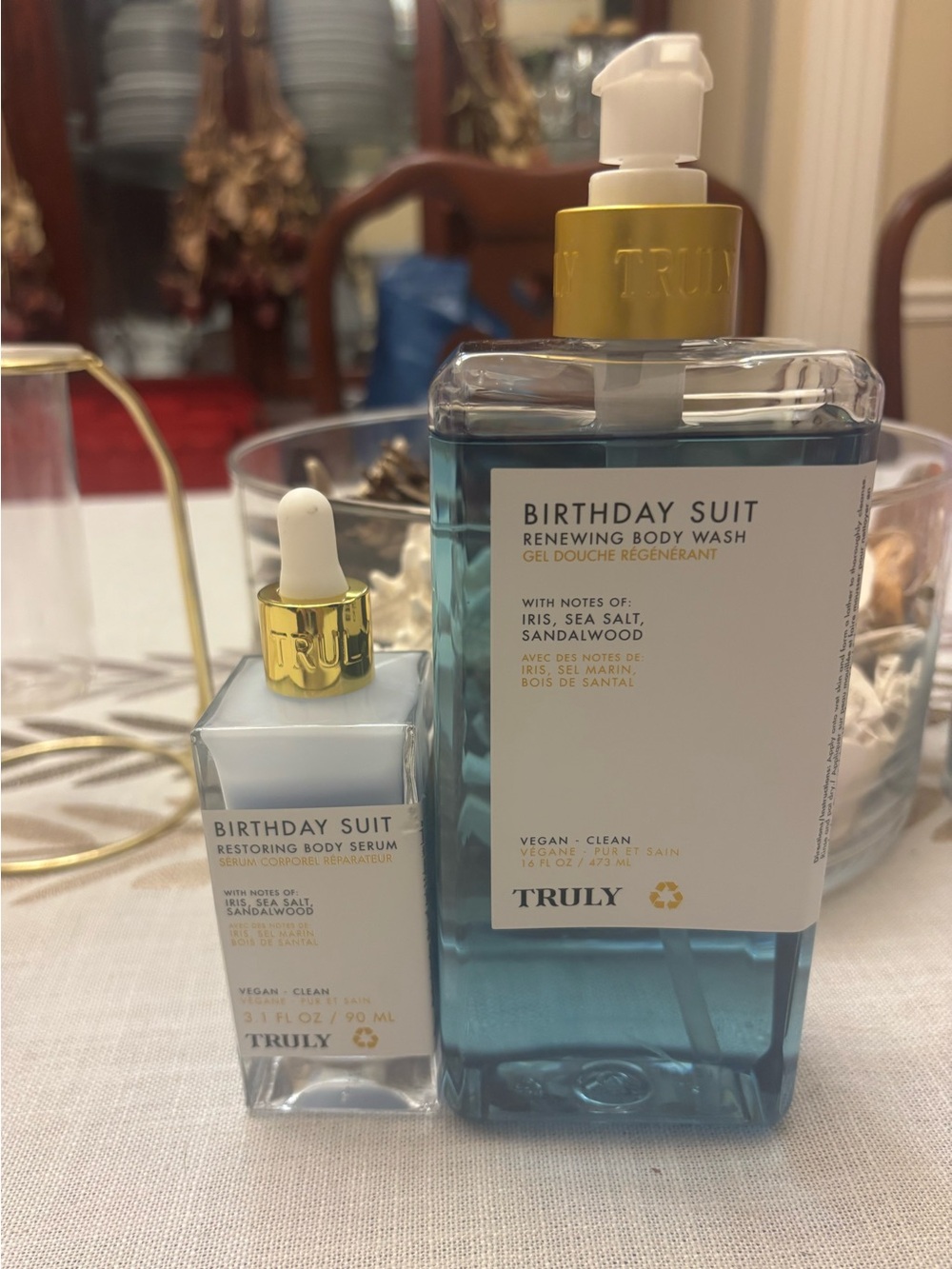 TRULY Birthday Suit Renewing Body Wash & Restoring Body Serum - NEW - Picture 1 of 1